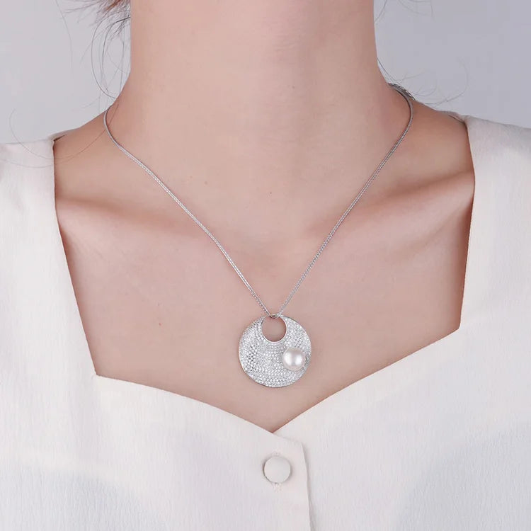 Custom ladies modern jewelry 925 sterling silver freshwater pearl round circle diamond necklace pendant