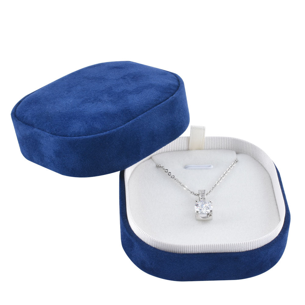pendant necklace side