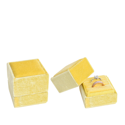 ring box - Yellow Square Double Velvet Ring Box V08-R4A Y open view
