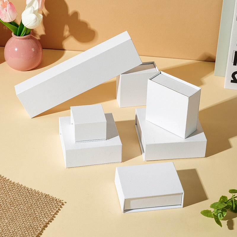 Pearl white magnetic jewelry box material and closure detail