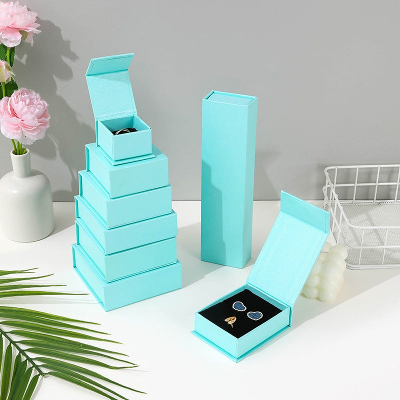 Magnetic jewelry box in powder blue with presentation details
