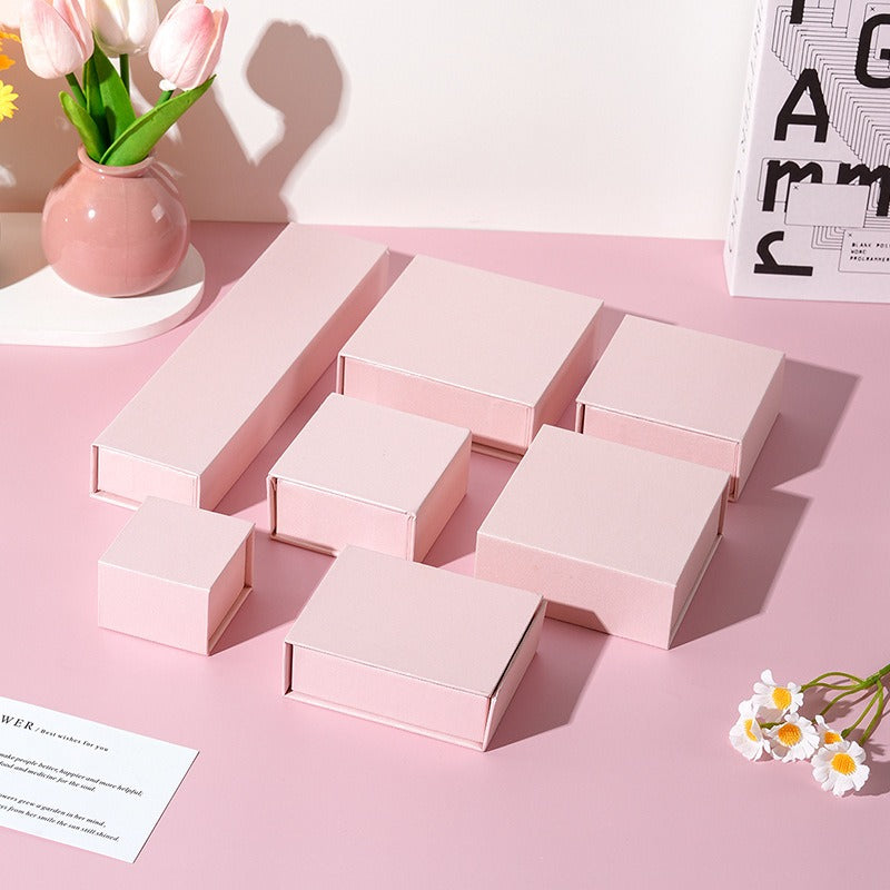 Custom pearl pink magnetic jewelry box size and product view