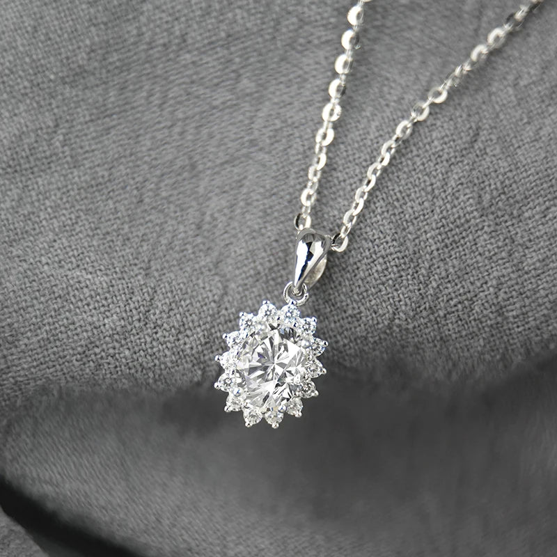 Jeweller Buy Trendy 925 Sterling Silver Sunflower Pendant Necklace with Diamond Moissanite Link Chain for Wedding Party or Engagement Gift