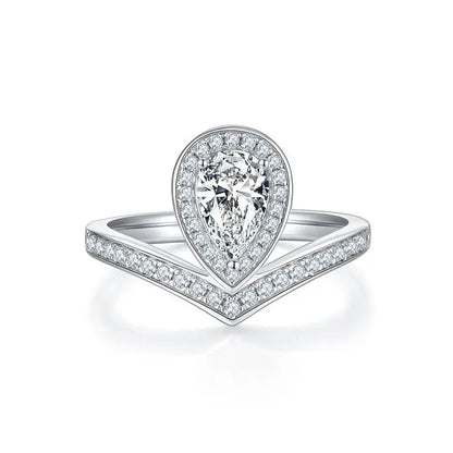 S925 Silver Platinum-Plated Classic Pear-Shaped Moissanite Ring, Elegant Timeless Design Showcasing Luxury