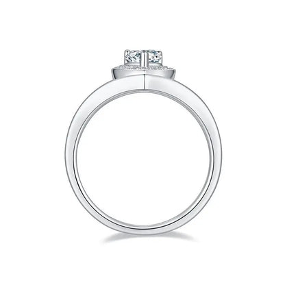 S925 Silver Platinum-Plated Classic Pear-Shaped Moissanite Ring, Elegant Timeless Design Showcasing Luxury