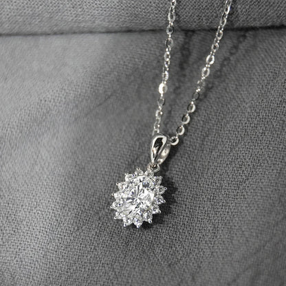 Jeweller Buy Trendy 925 Sterling Silver Sunflower Pendant Necklace with Diamond Moissanite Link Chain for Wedding Party or Engagement Gift