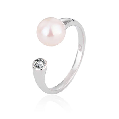 Ladies dainty freshwater pearl sterling silver ring with a white pearl