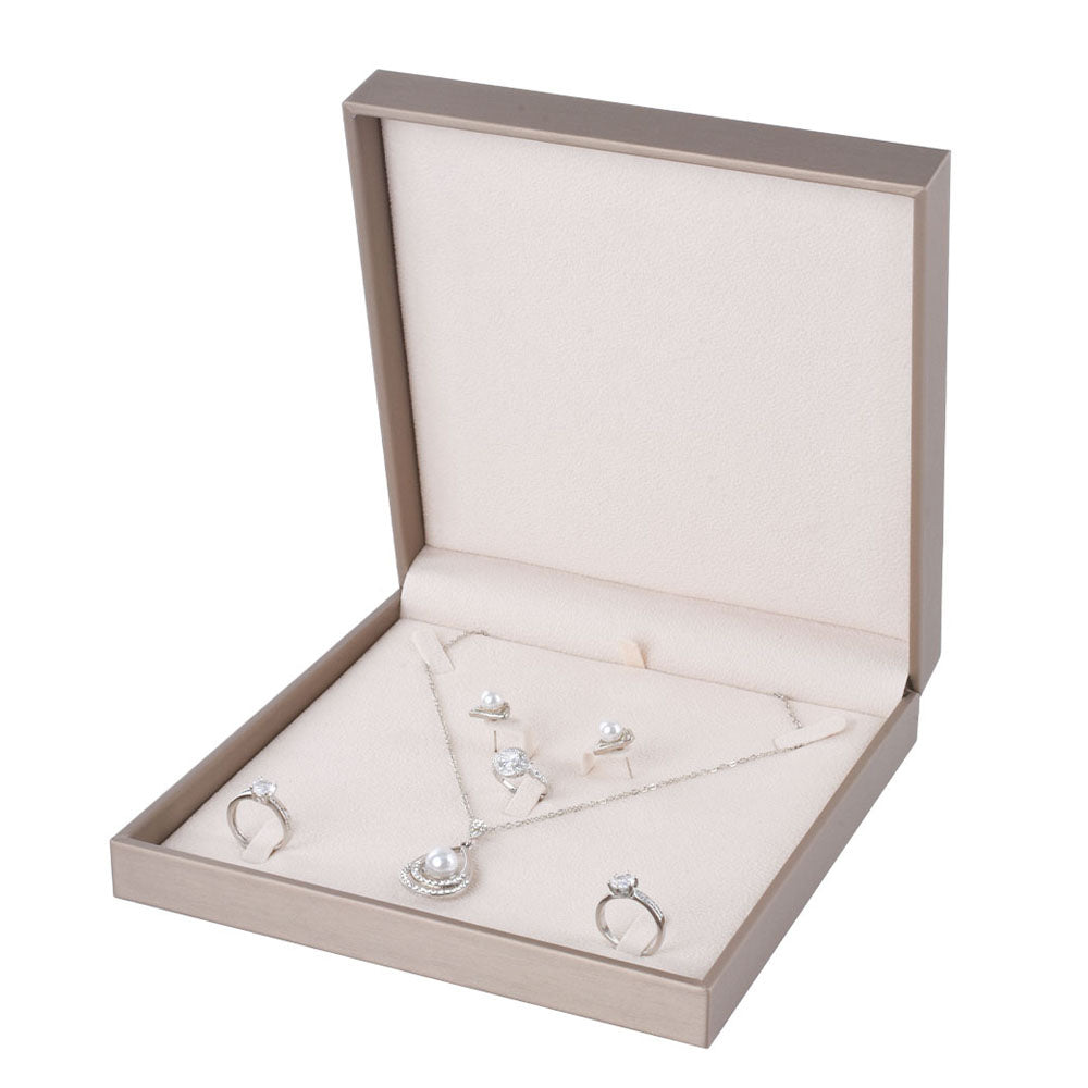3Pcs 7 1/2"*7&nbsp;1/2“*1 7/9” Champagne PU Necklace Boxes
