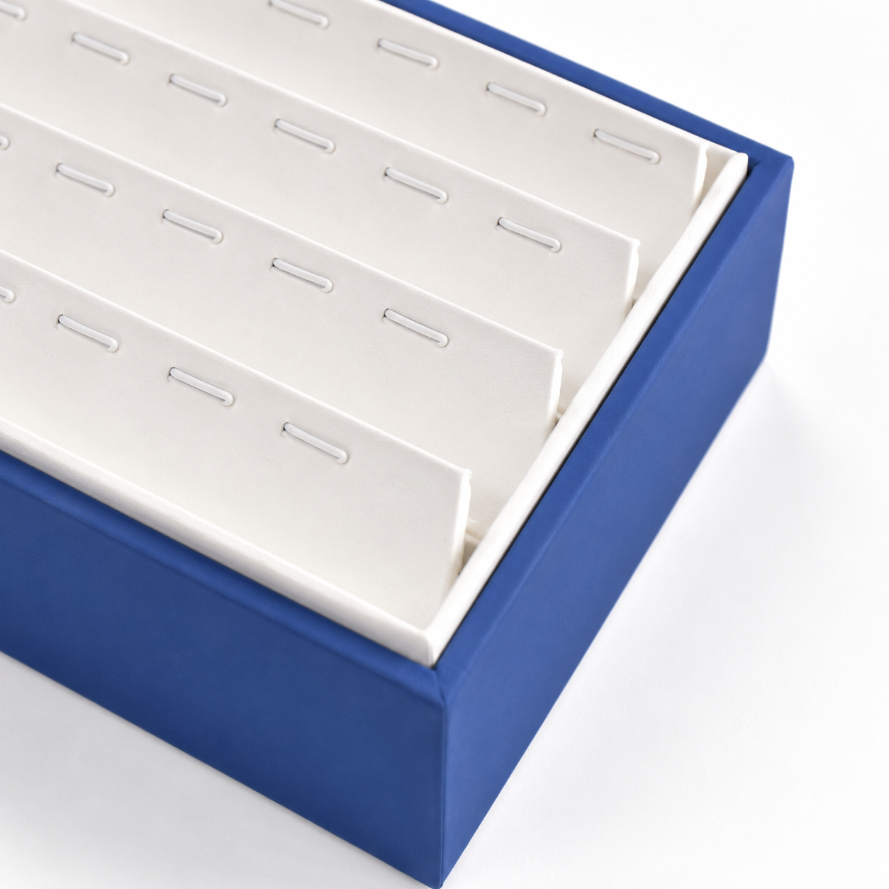 Retail jewelry organizer for displaying 24 pendants, charms, and chains