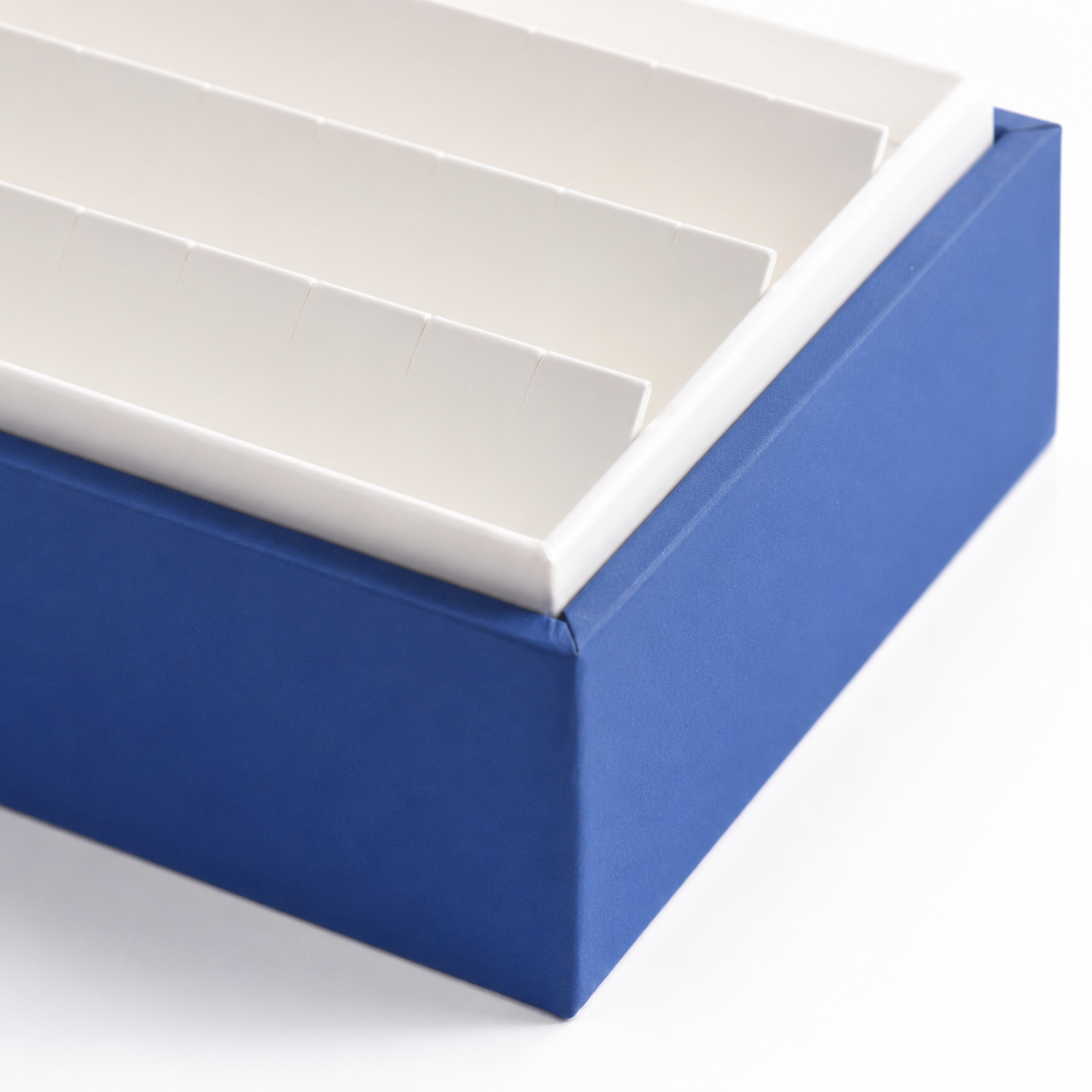 Retail earring holder tray for displaying 28 pairs of earrings