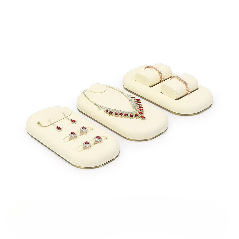 metal display clasp