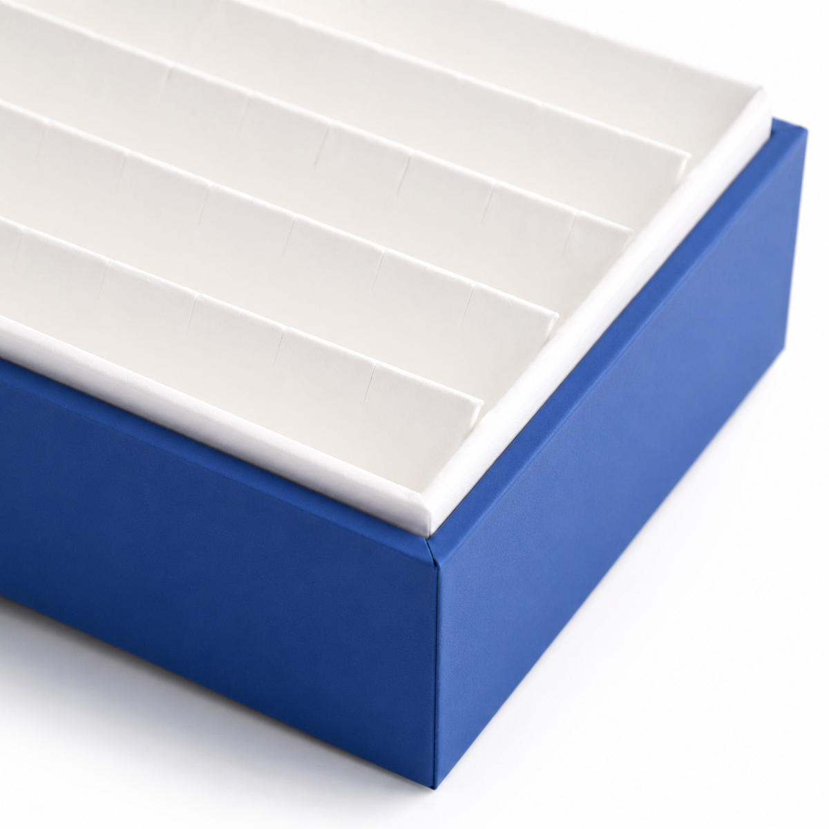earring display - 20 Blue White Earring Display Tray T046E45-W detail view