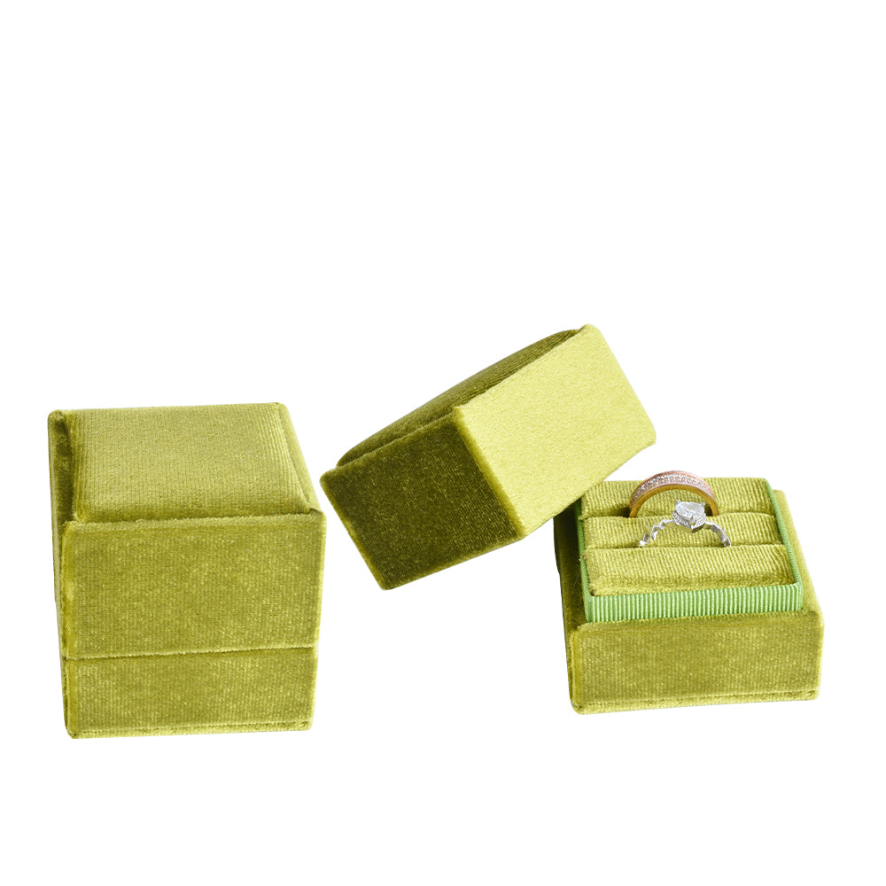 Green Square Double Velvet Ring Box, product view 1