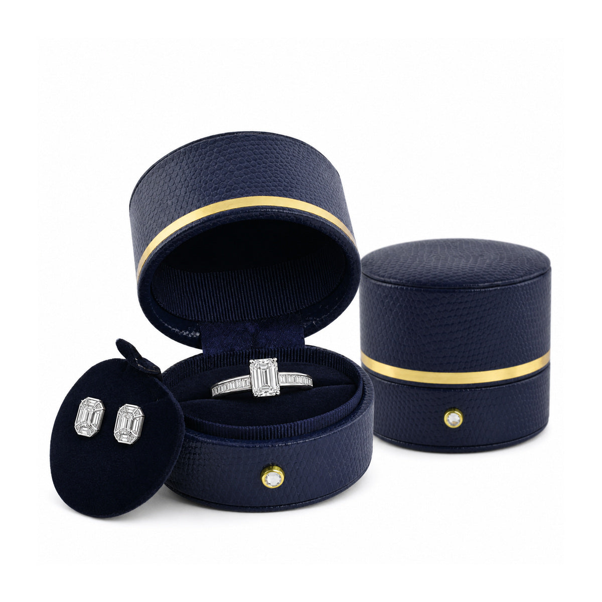 Blue oval ring box L022R, open and closed views with a ring and earrings on the removable insert.