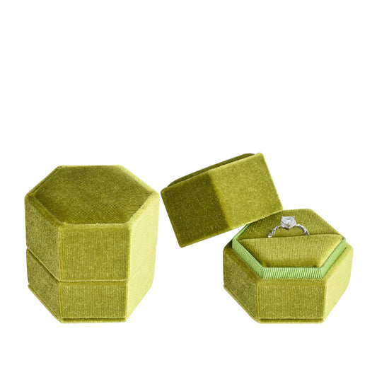 ring box - Green Hexagonal Velvet Ring Box V09-R1 G open view