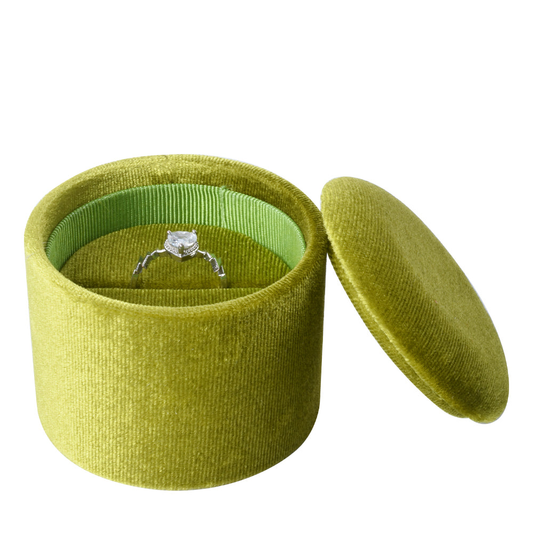 ring box - Green Recessed Round Velvet Ring Box V11-R1 G front view