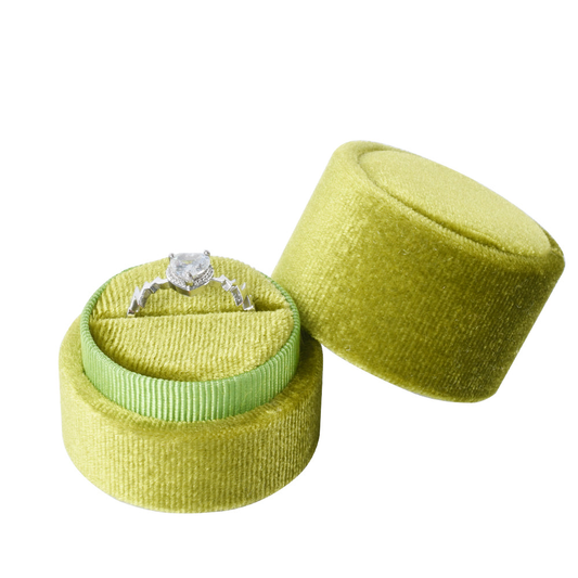 ring box - Green Small Round Velvet Ring Box V05-R1 G front view